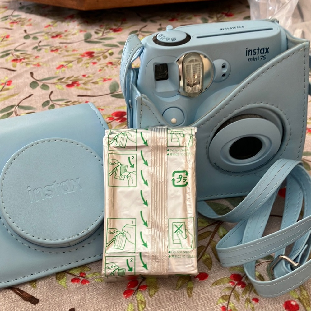 FUJIFILM instax mini 75